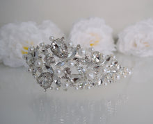 Load image into Gallery viewer, Claudette Pearl &amp; Crystals Headband
